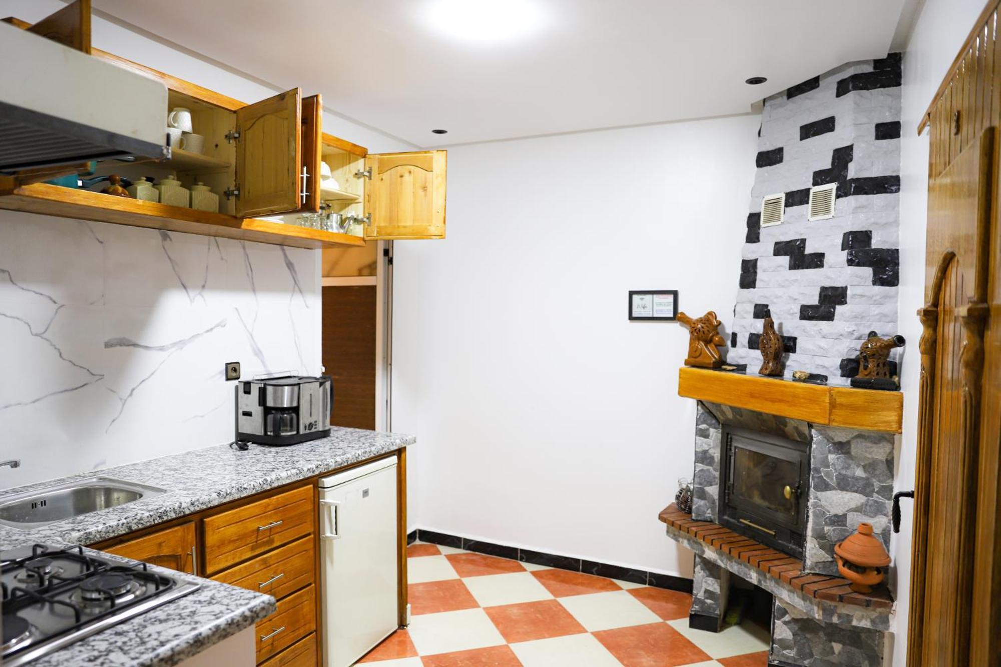 אזרו Salam Appartement Climatise Hiver Et Ete מראה חיצוני תמונה